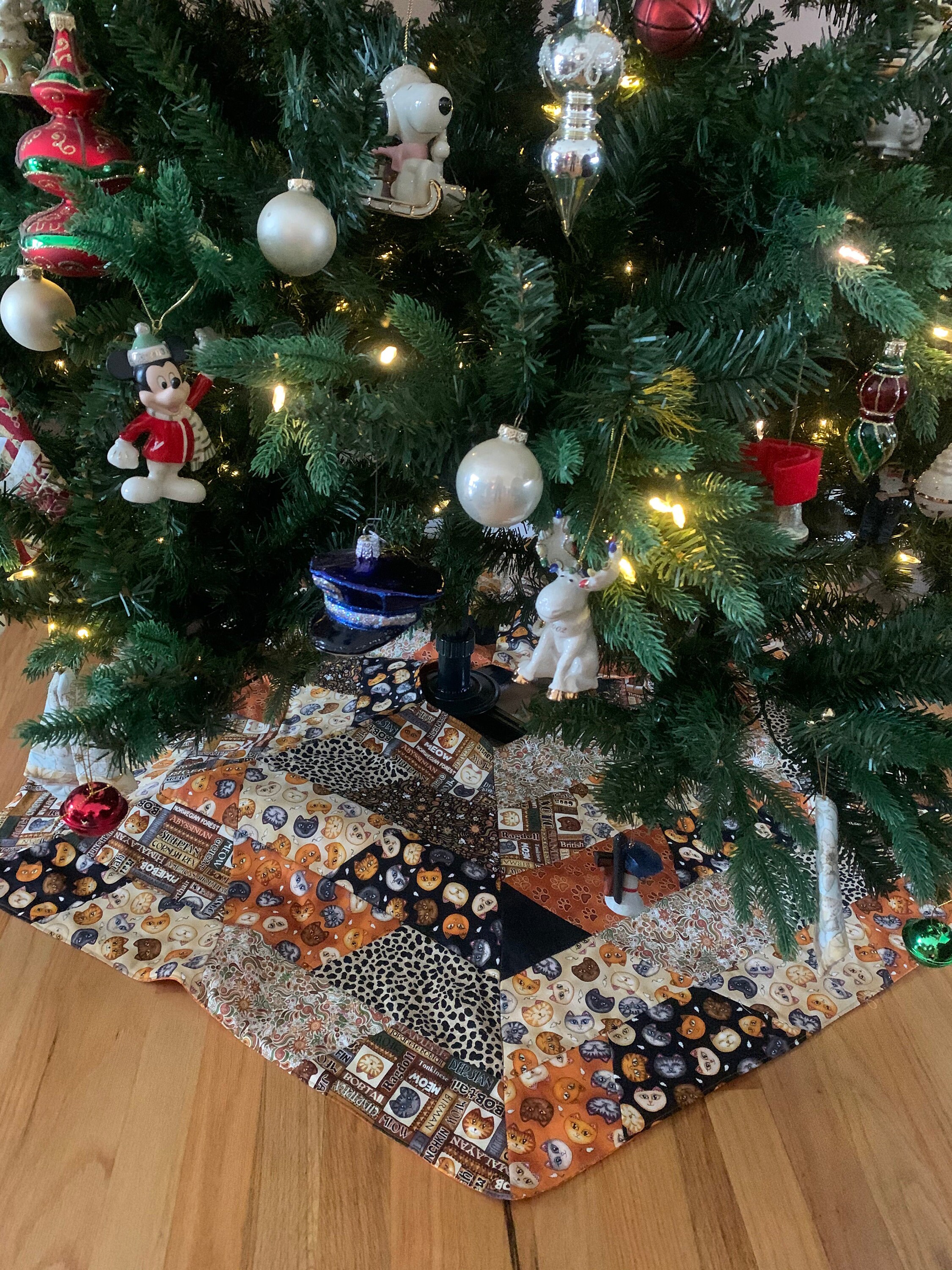 Cat Christmas Tree Skirt 