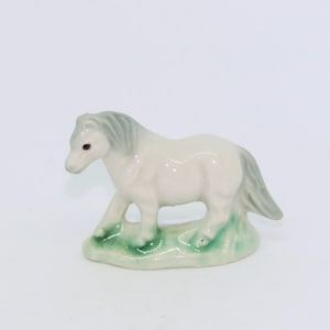 Wade White Horse - Etsy UK