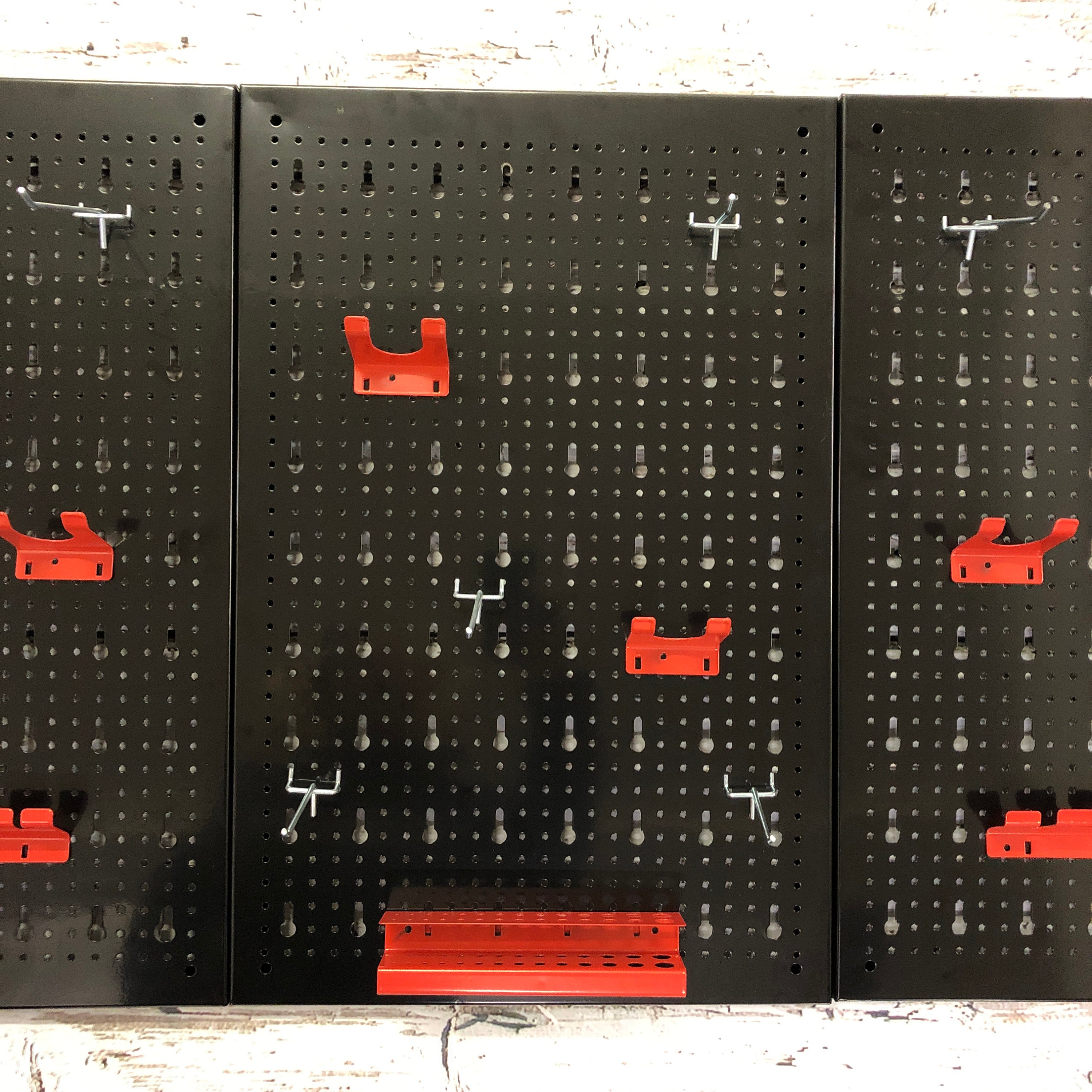 120 x 60 x 2cm Selections Metal Peg Board Tool Organiser With 17 Hooks 120 x 60 x 2cm Selections Metal Peg Board Tool Organiser With 17 Hooks