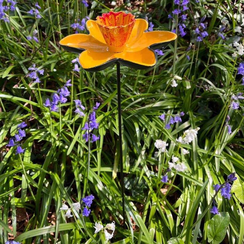 Cast Iron Daffodil Bird Feeder Flower Dishes Etsy UK