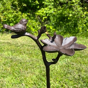 Ornate Cast Iron Wild Bird Flower Shape Dish Bird Feeder