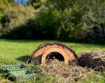 Wooden Barkwood Hogitat Hedgehog House Shelter