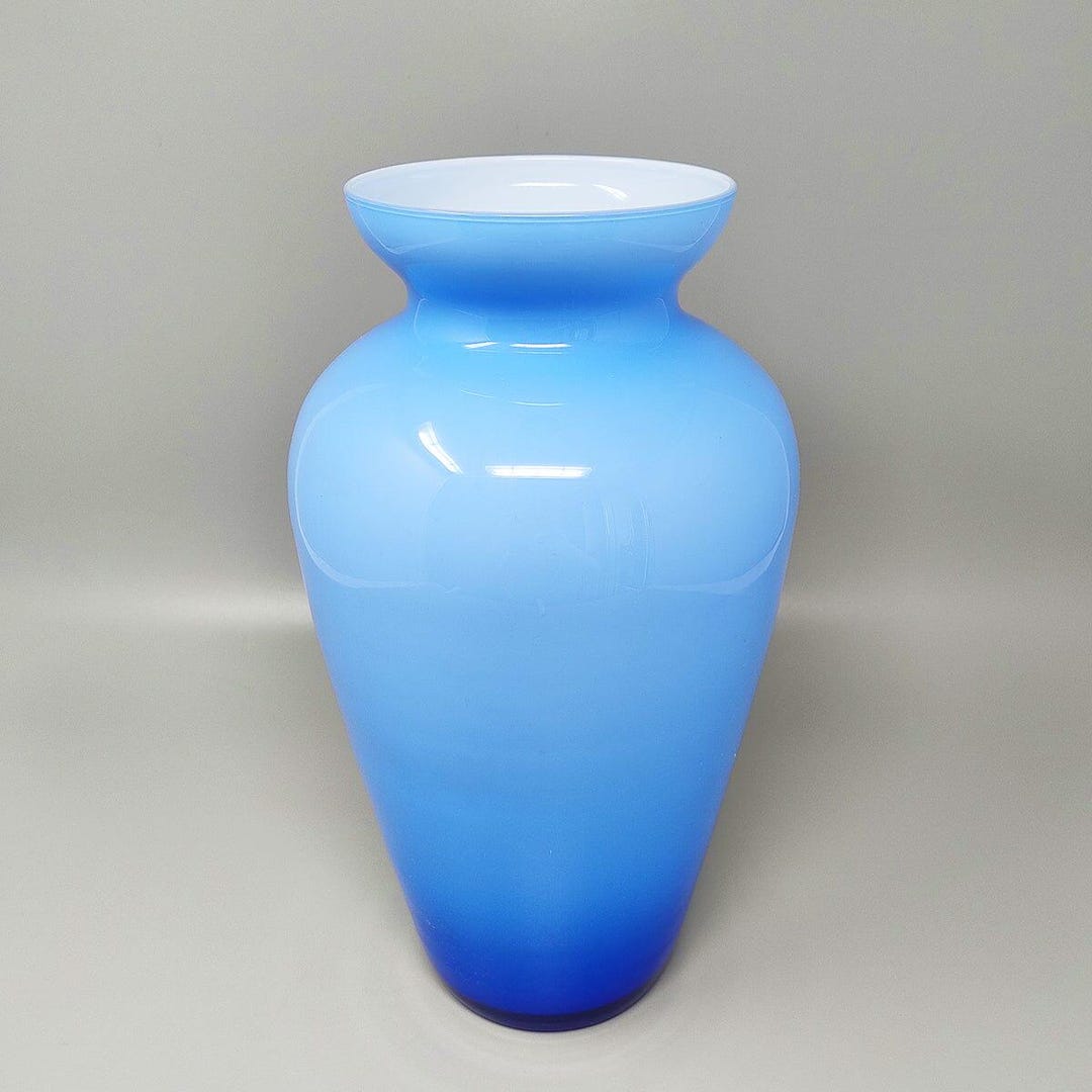 1960年代のムラーノガラス製の驚くべきブルーのジャケテッド花瓶