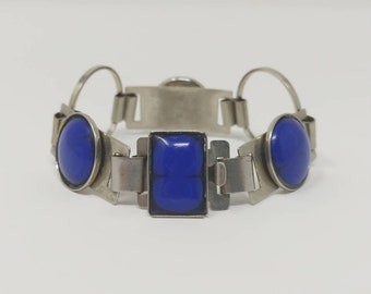 1960s Astonishing Bracelet in Lucite