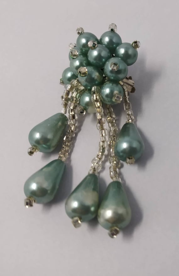 1950s Vintage French Green Lucite Cluster Clip on… - image 3