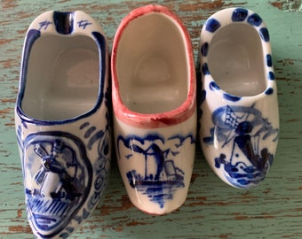 Vtg Dutch shoes Ashtrays
