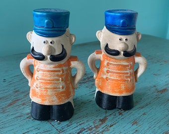 Vtg Salt & Pepper Shaker Solders