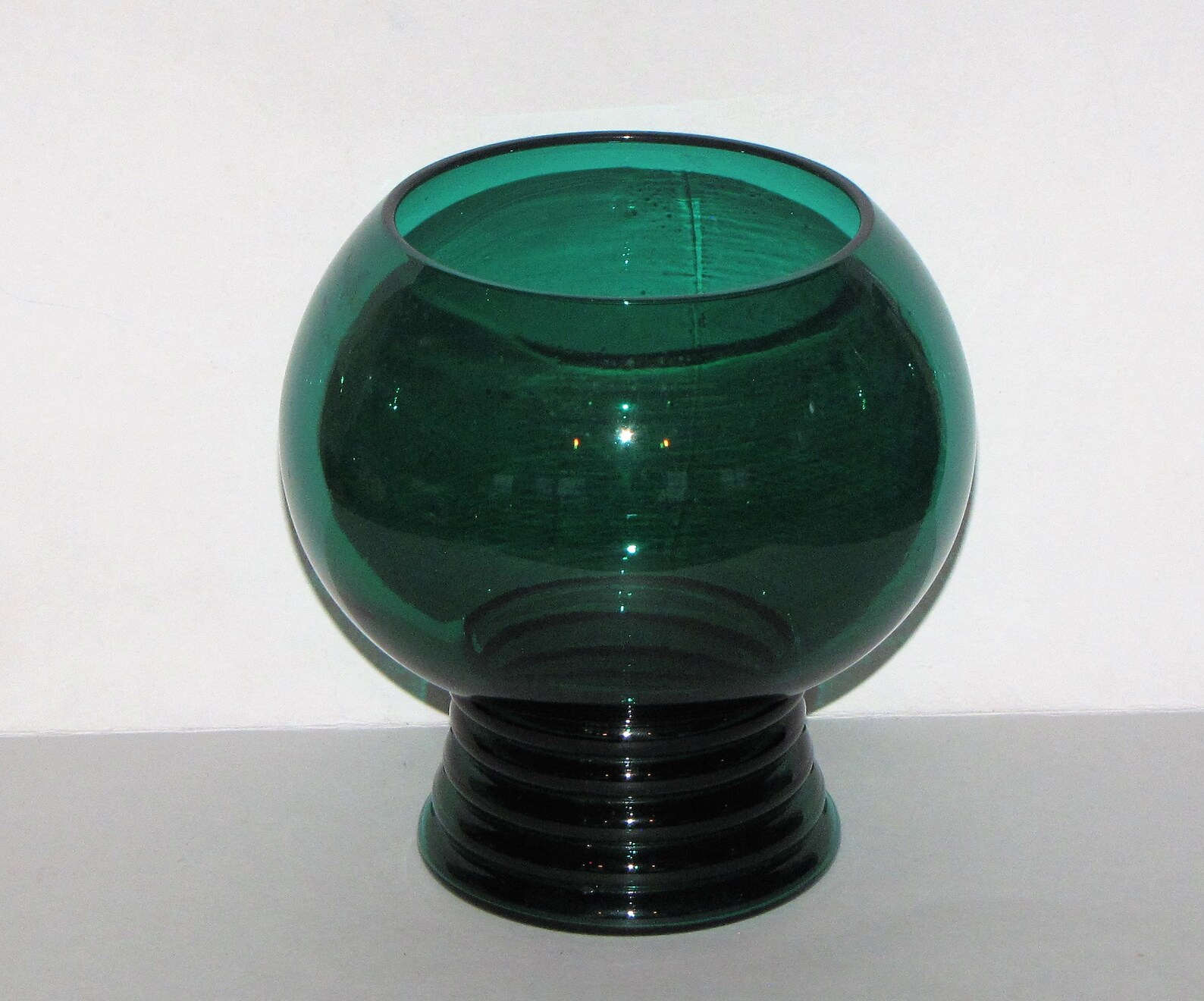 Vintage Teal Green Glass BALL VASE con base anillada Etsy