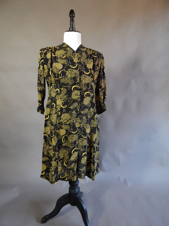 Fantastic vintage 1940s black and yellow novelty l