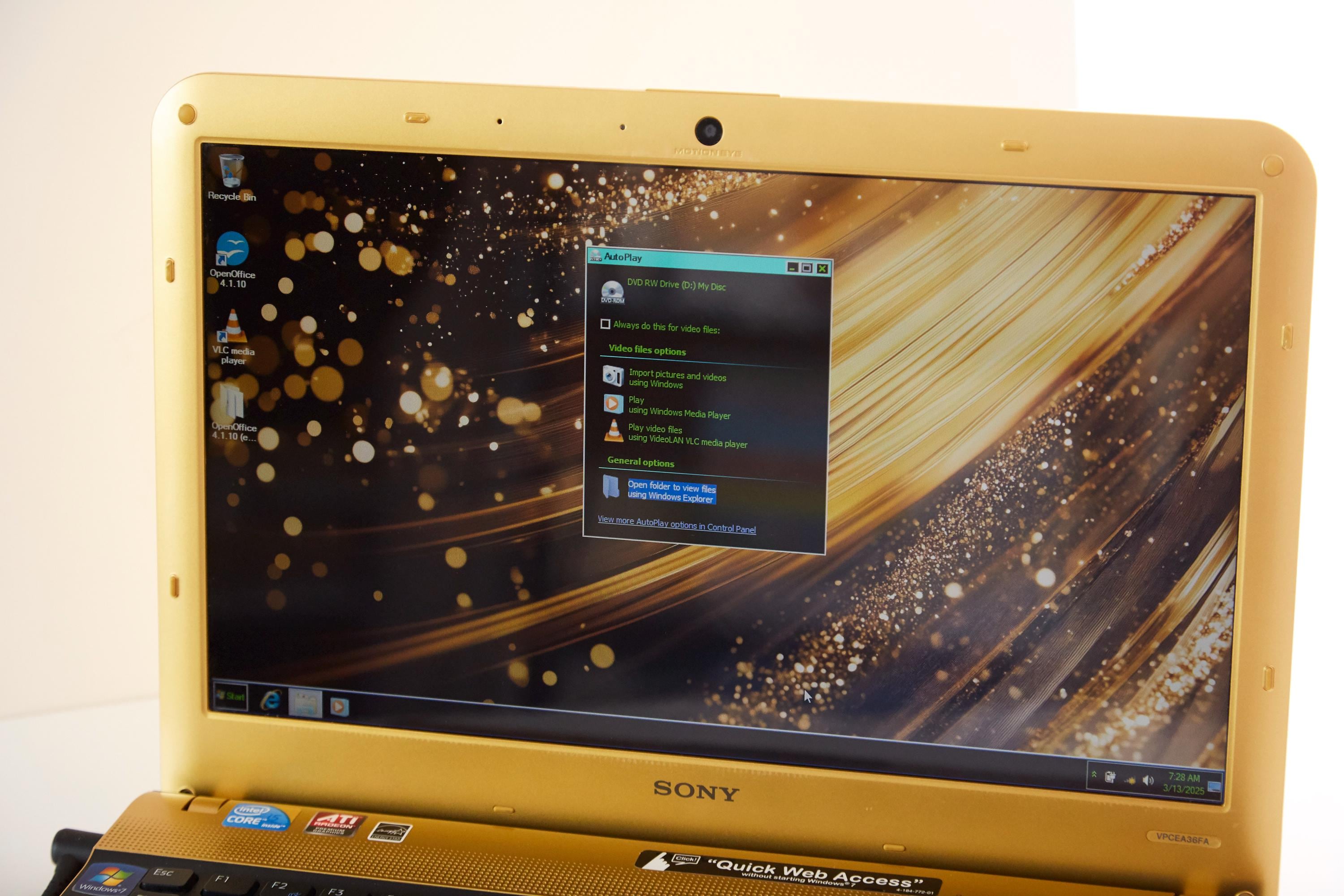★SONY VAIO VGN-NW51FB ゴールド美品　SSD搭載★ Sony VAIO Gold Edition Laptop: 14