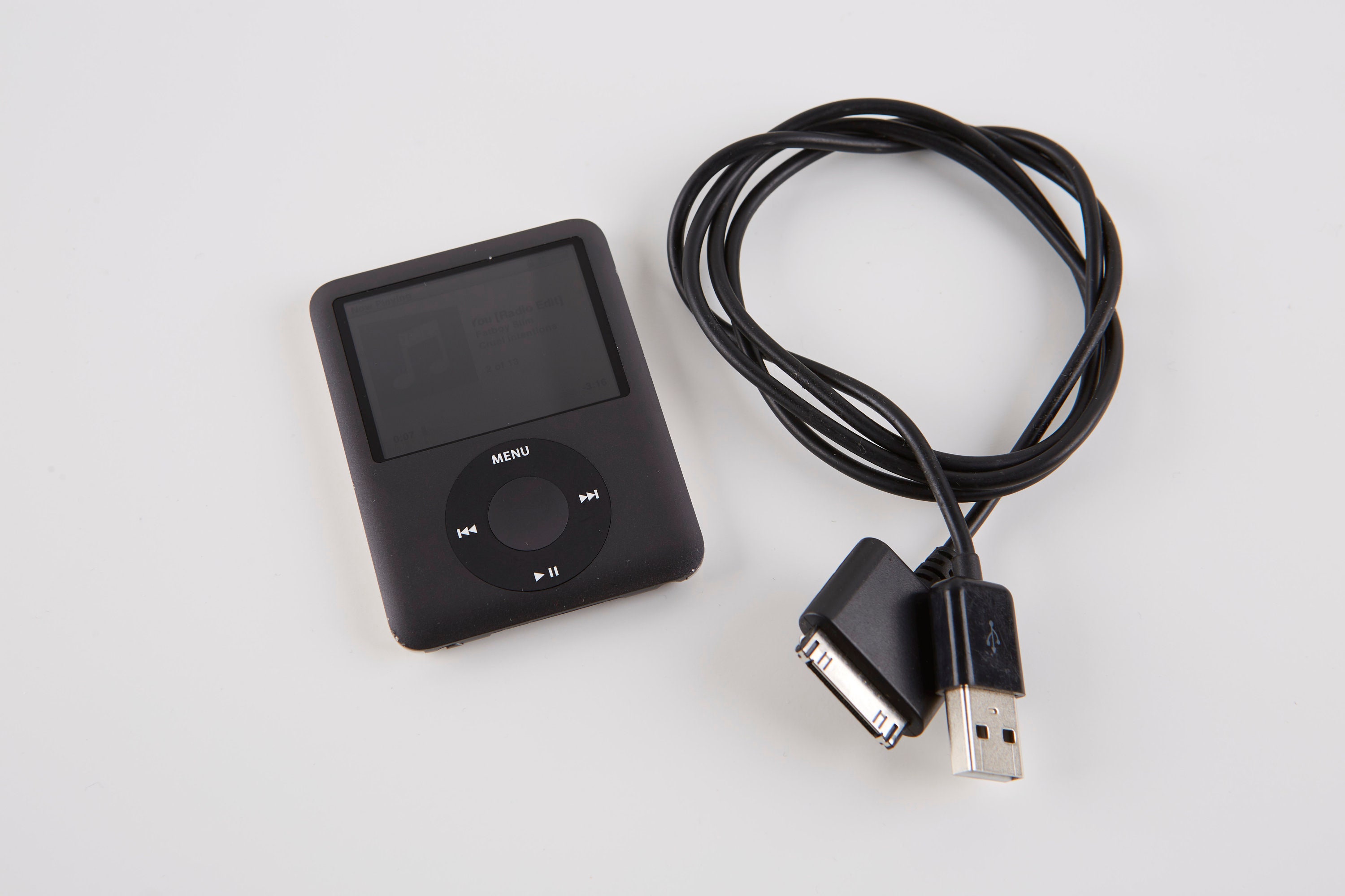 Original AppleiPod Compatible for Mp3 Mp4 Player - Apple iPod Nano 8GB -  3rd Generation (Blue) (Renewed)