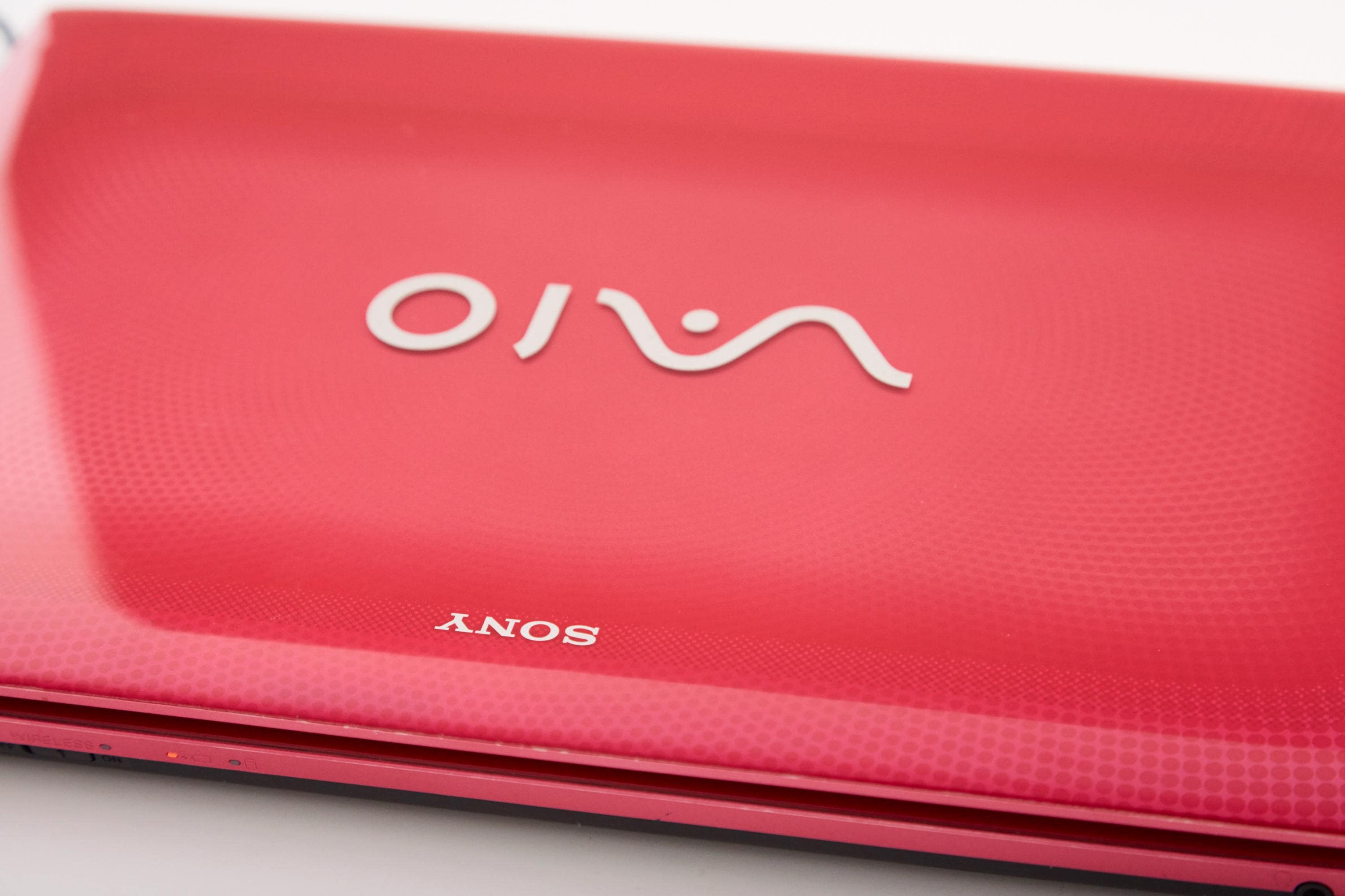 Red Sony VAIO Laptop: Intel Core I3, 4GB RAM (one USB Port Not