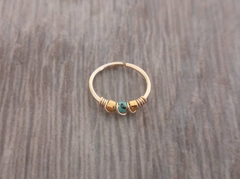 14K Gold filled nose ring Gold filled nose turquoise coloured beaded nose ring Nose ring Boho nose ring Cute nose ring afbeelding 1