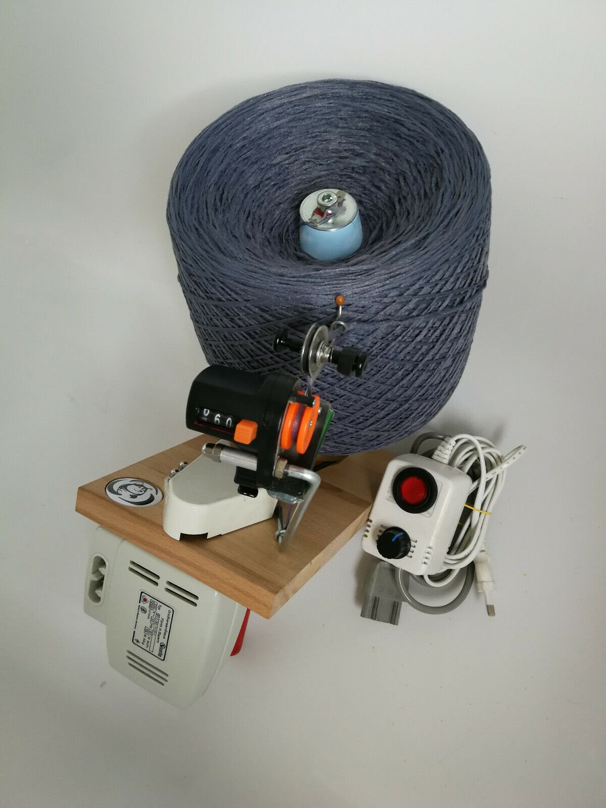 KnitPro mega ball winder, premium yarn wool winder from natural birch wood  - Studio Koekoek