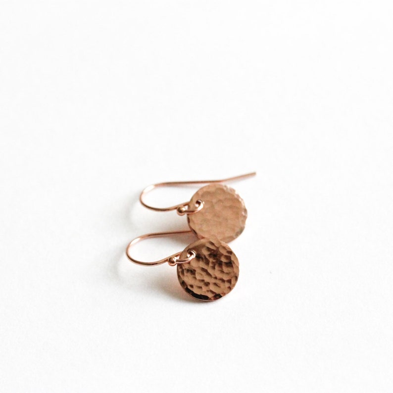 Hammered Gold Filled Earrings, Sterling Silver Disk Lever Back Earrings rosé gold - Ohrhaken