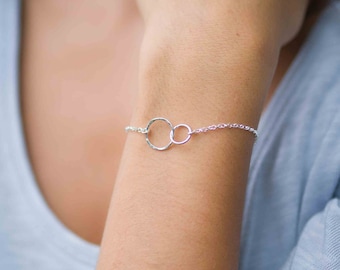 Interlocked Circle Bracelet Sterling Silver | Two Open Rings Bracelet