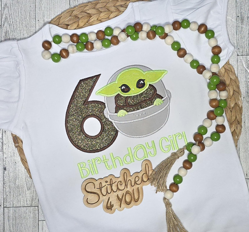 Girls Embroidered Baby Yoda Shirt Glitter Vinyl Baby Yoda Birthday Shirt Baby Yoda Party Theme Number Shirt Glitter Number Lime Brown afbeelding 5