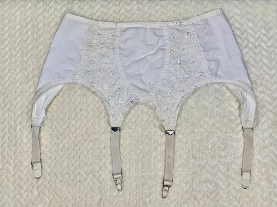 Vintage 1950s Garter Belt Gem