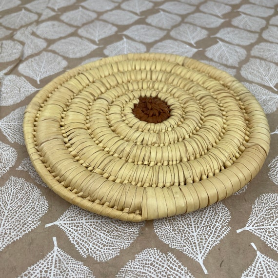 Woven Grass Straw Wicker Pot Holder Trivet Tan Brown Etsy
