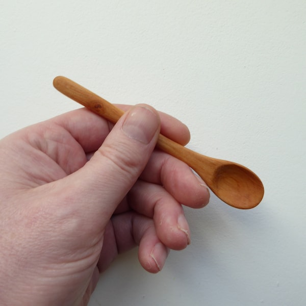 Salt spoon/spice spoon/jam spoon hand carved from alder wood