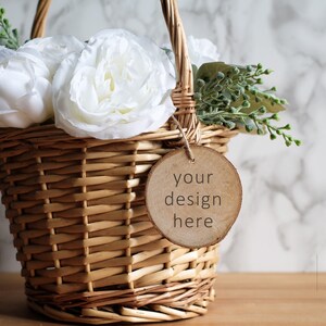 Floral Easter Basket Tag Mockup, Wood Slice Ornament Mock Ups, Neutral Easter Basket Name Tag Image, Easter Wood Slice Stock Photo, JPG