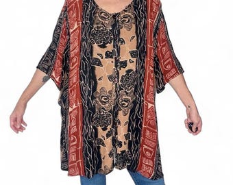 Blusa túnica vintage extragrande con botones y estampado floral tribal.