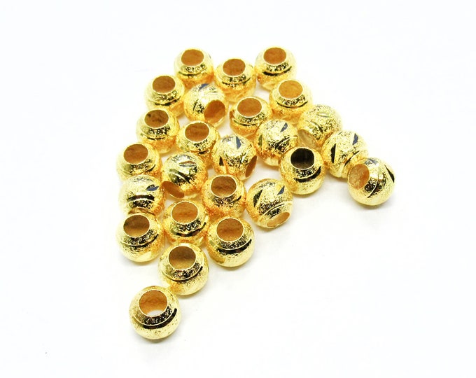 25 Gold Plated Carved 8mm Round Copper Stardust Spacer Beads  (A190e)