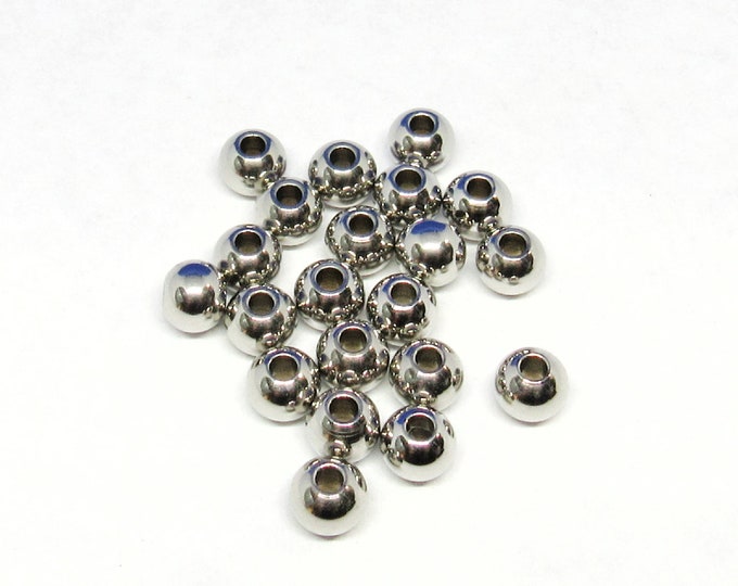 20 (304) Stainless Steel 6mm Round Spacer Beads  (A22k)