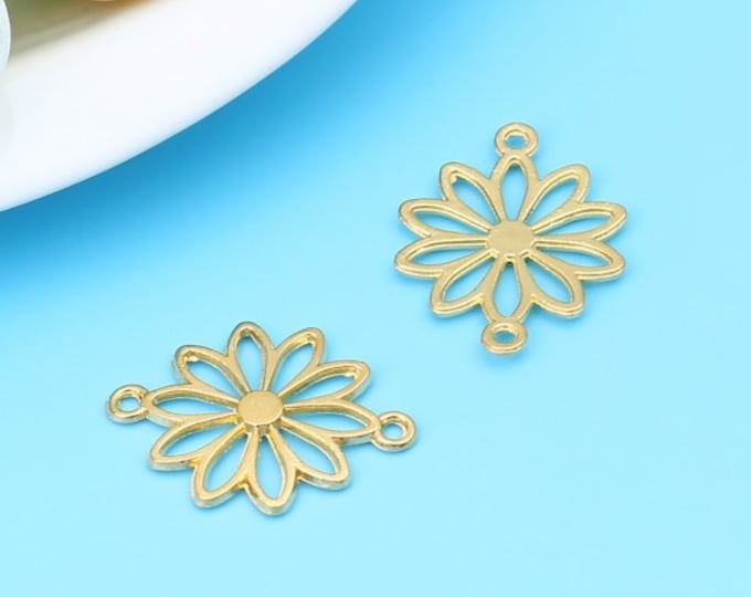 25 Gold Plated Flower Design Connector Links 25x19mm (A382a)