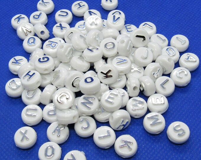 200 White/Silver Acrylic Round Alphabet Letter Beads 10mm (Desk i-f)
