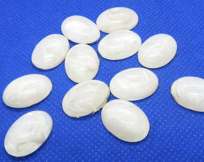 12 Marbled Cream Flatback Oval Acrylic Cabochons 18mm x 13mm (A225q)