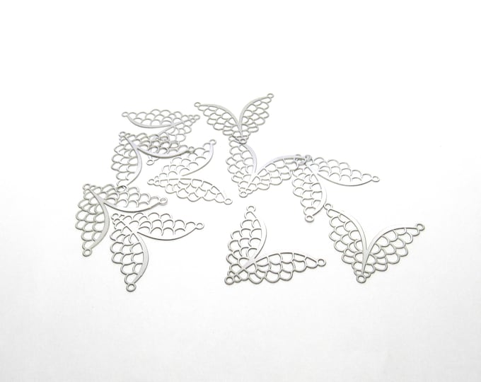10pcs 201 Stainless Filigree 3 to 1 Connector Embellishments 27.5x23mm  (A476i)