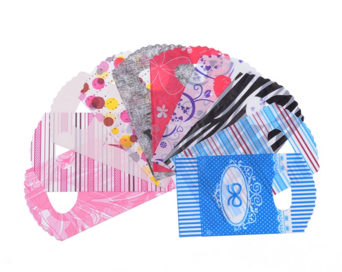 20 Assorted Print Plastic Bags 13x20cm (A302e)