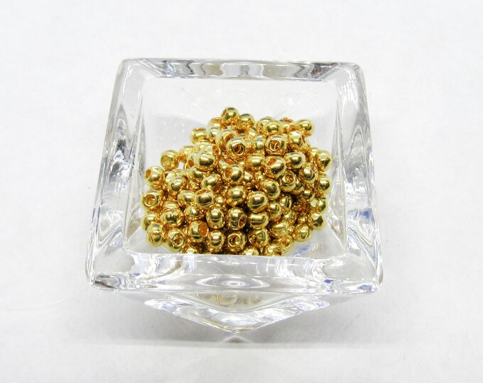 25g (approx 250) 3mm Gold Tone Alloy Round Spacer Beads  (A122c1)
