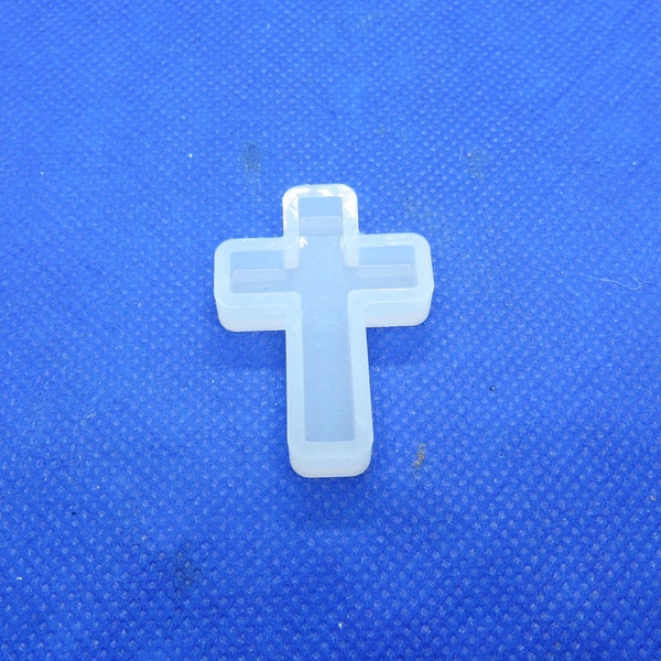 1 Silicone Resin Mold Cross Pendant 38mm x 28mm (A87J)