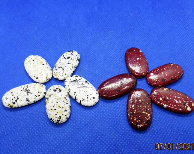 Choice of 10 Vtg German Acrylic 30 x 15mm Flat Oval Beads with Speckles (a224i/J)