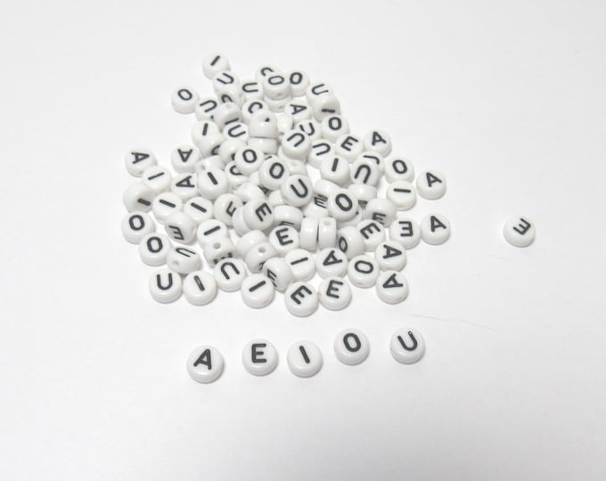 100 White/Black Acrylic Vowel Letter Beads 7mm (a51g)