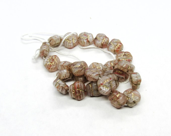 1 Str 9mm Pansy Czech Hurricane Glass Beads - White/Tan/Red w/Gold Inlay (A71k)