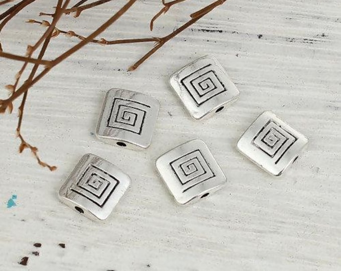 25 Antique Silver Tone Square 10x10mm Spacer Beads  (A326c)