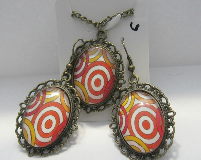Oval Geometric Glass Cabochon Necklace & Earring Set Antique Bronze Setting on 20" Chain (J10b6)