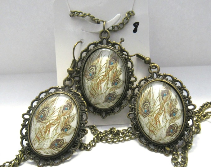Oval Peacock Feather Glass Cabochon Necklace & Earring Set Antique Bronze Setting on 20" Chain (J10b8)
