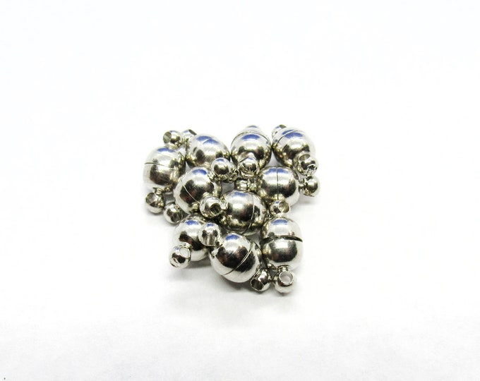 10 Silver Tone Round Magnetic Clasps 12x6mm  (A129q)