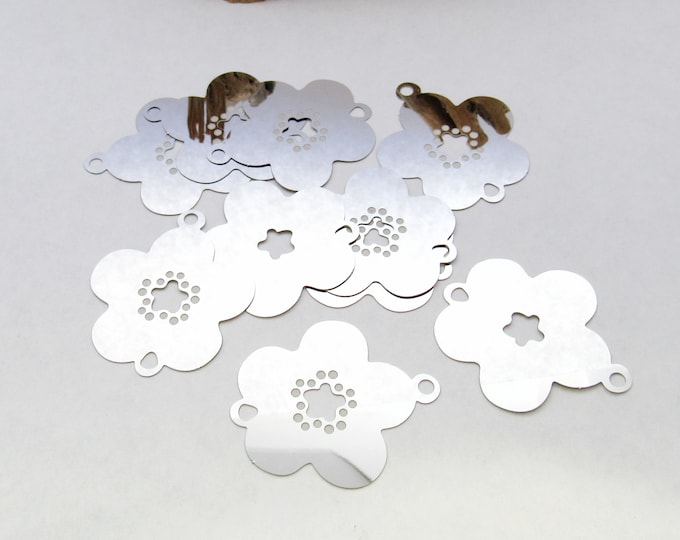 10 Stainless Steel (304) Plum Blossom Filigree Stamping Connector Links 39x34mm  (A2y)