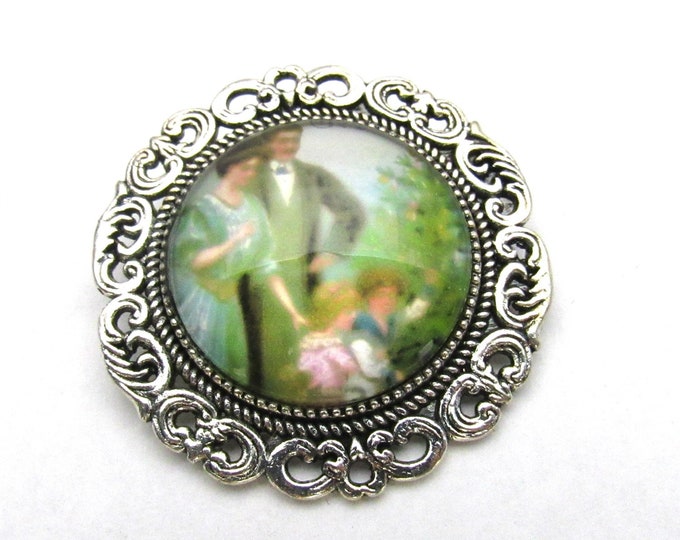 Antique Silver Tone Family Glass Cabochon Brooch/Pin 1.5" (J10f10)