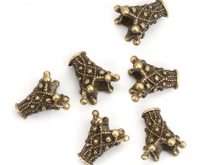 10 Antique Bronze Tone Alloy Flower Bead Cap/Cones 13x13mm (A268e)