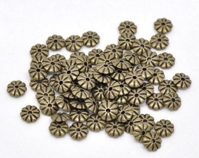 50 Antique Bronze Alloy 7mm Flat Round Daisy Beads  (A351e)