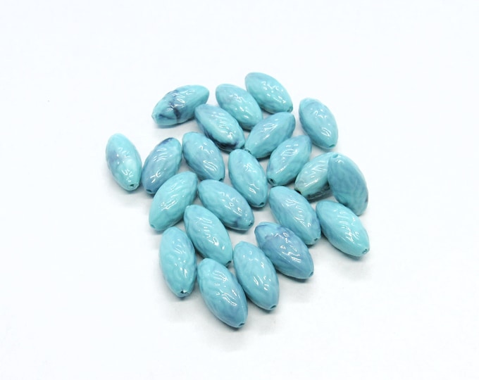 20 Vintage 15x8mm Lucite Oval Beads - Turquoise/Gray Streaks (A119r)