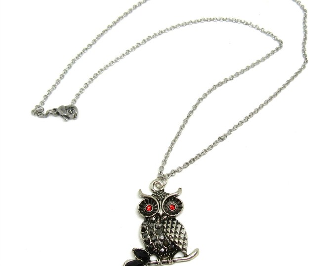 Antique Silver Owl Pendant Necklace w/ Red and Black Rhinestones on 20" Stainless Steel Chain (J8e)