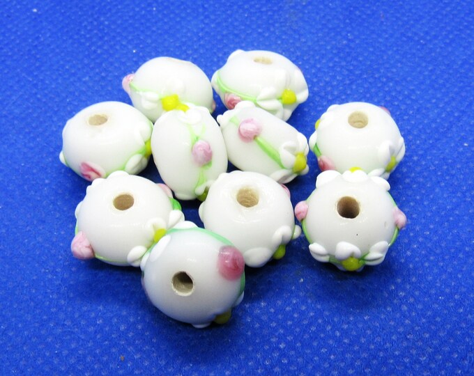 10 Handmade Rondelle Glass Lampwork Beads 18mm x 12mm - Pink Flowers on White (A181s)