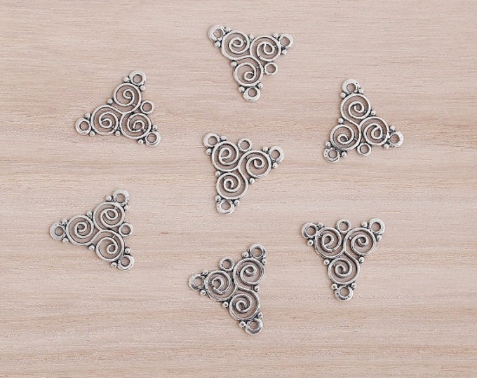 20 Metal Alloy Antique Bronze Tone 3 to 1 Connector Links 20x19.5mm (A228d)
